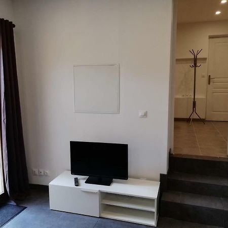 Maison Duplex & Appartement Sur Cour La Ferte-Gaucher Экстерьер фото