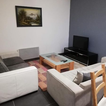 Maison Duplex & Appartement Sur Cour La Ferte-Gaucher Экстерьер фото