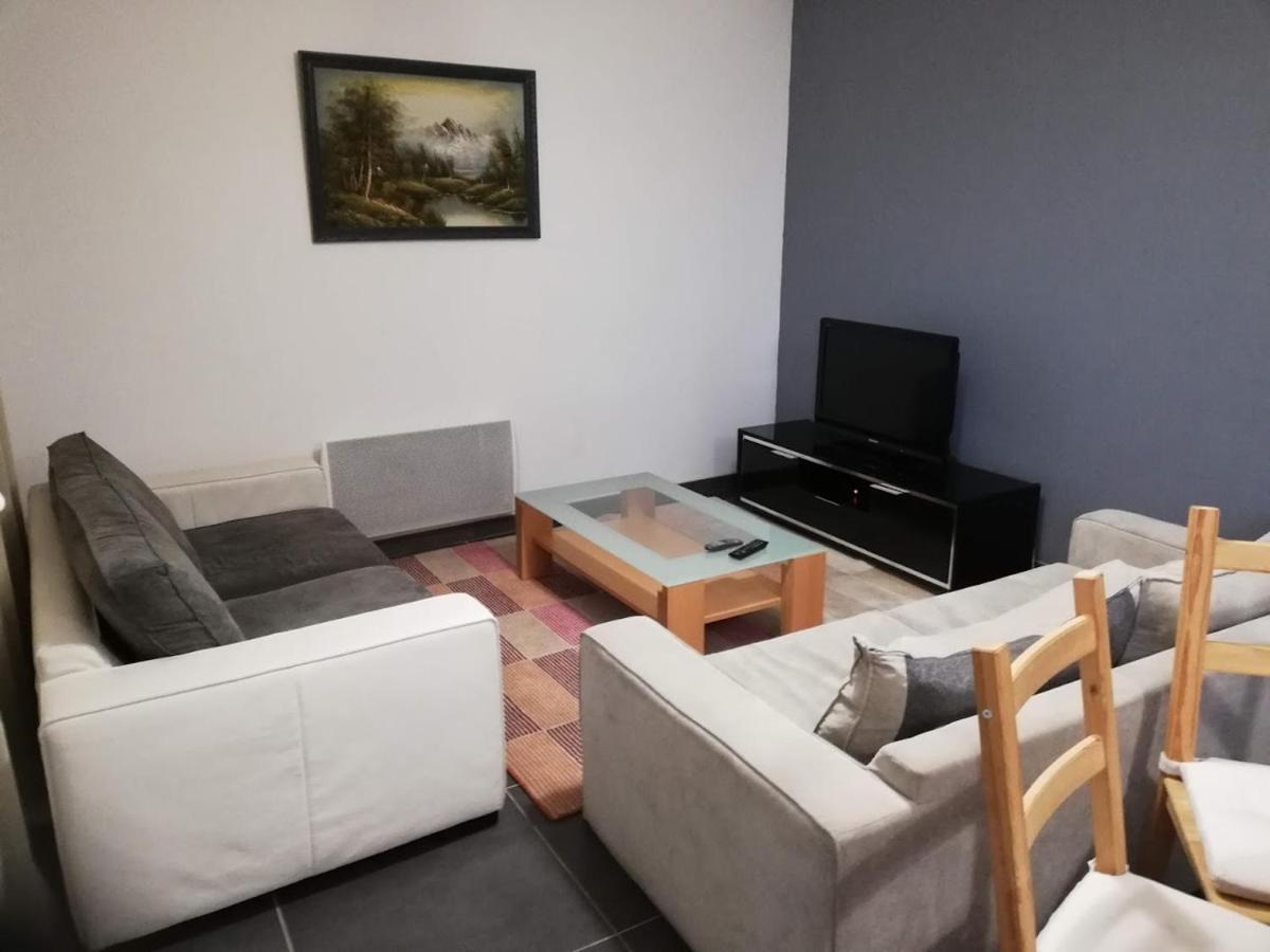 Maison Duplex & Appartement Sur Cour La Ferte-Gaucher Экстерьер фото